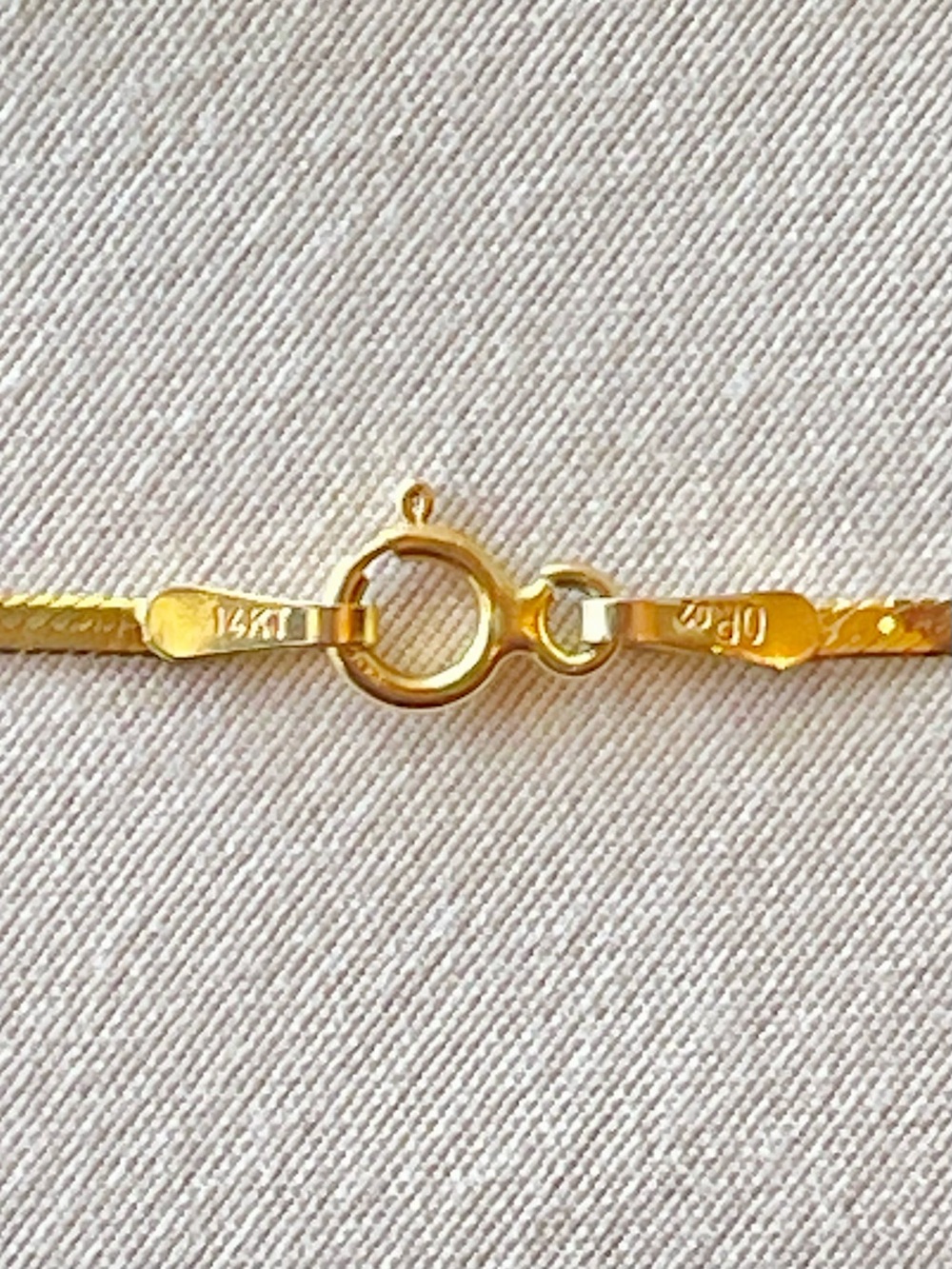 Vintage 14K Yellow Gold Layered Herringbone Chain V Necklace with Heart Center - Picture 4 of 11